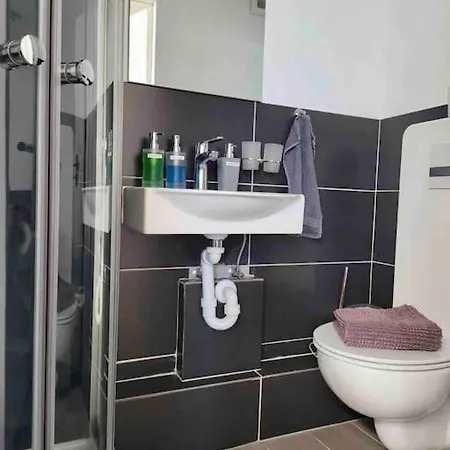 Lakeview Basement Near Interlaken