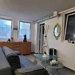 Apartment Lakeview Basement Near Interlaken